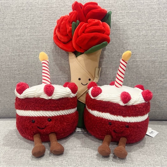 Jellycat Amuseables Cheri Cake Brand New with Tags (BNWT) - Picture 4 of 5